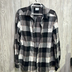 Men’s Columbia Button up flannel size Large